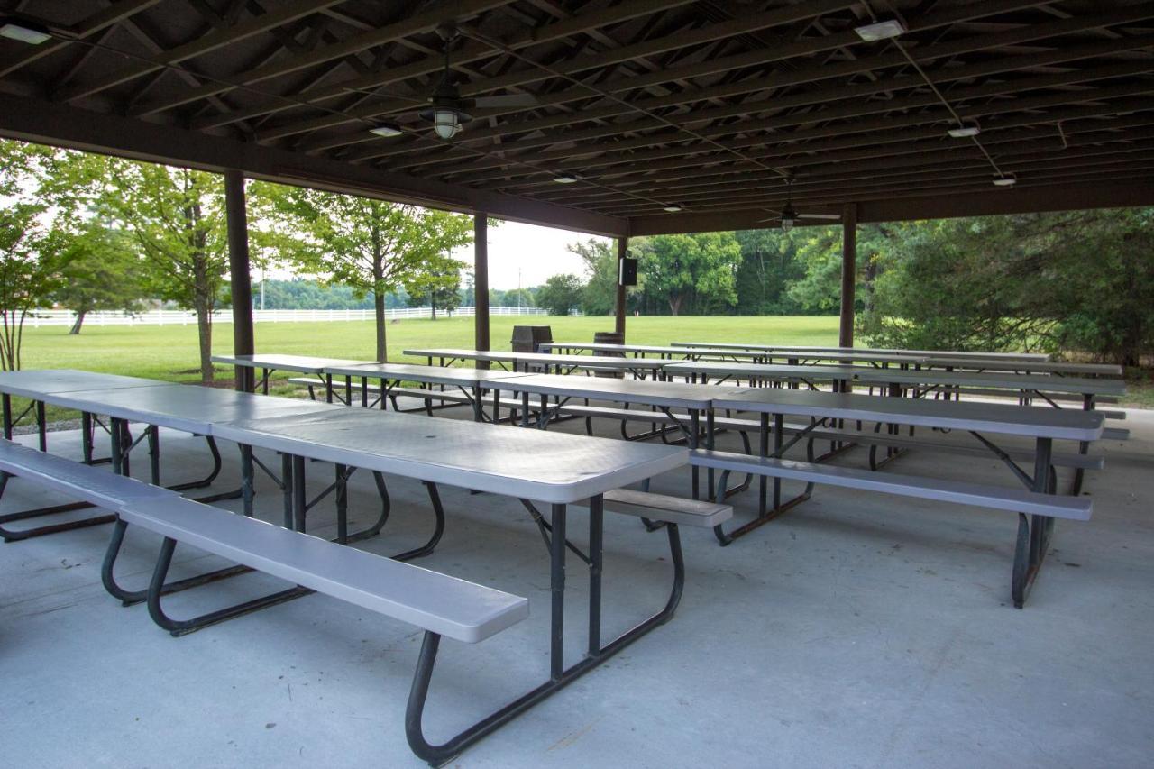 Richmond North / Kings Dominion Koa Hotel ดอสเวลล์ ภายนอก รูปภาพ